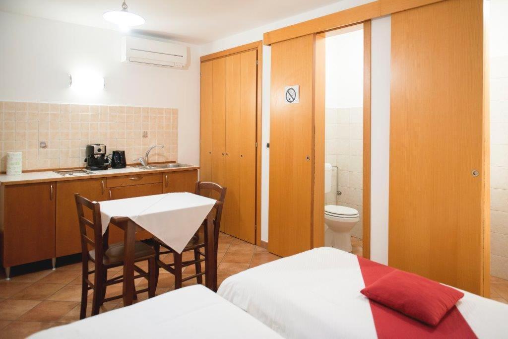 Guesthouse Muha Lipica Exterior photo