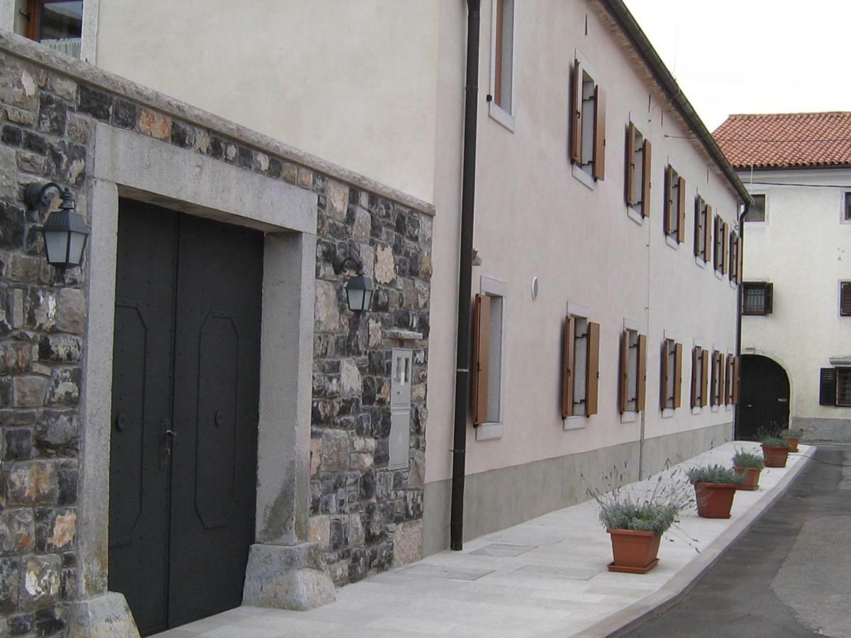 Guesthouse Muha Lipica Exterior photo